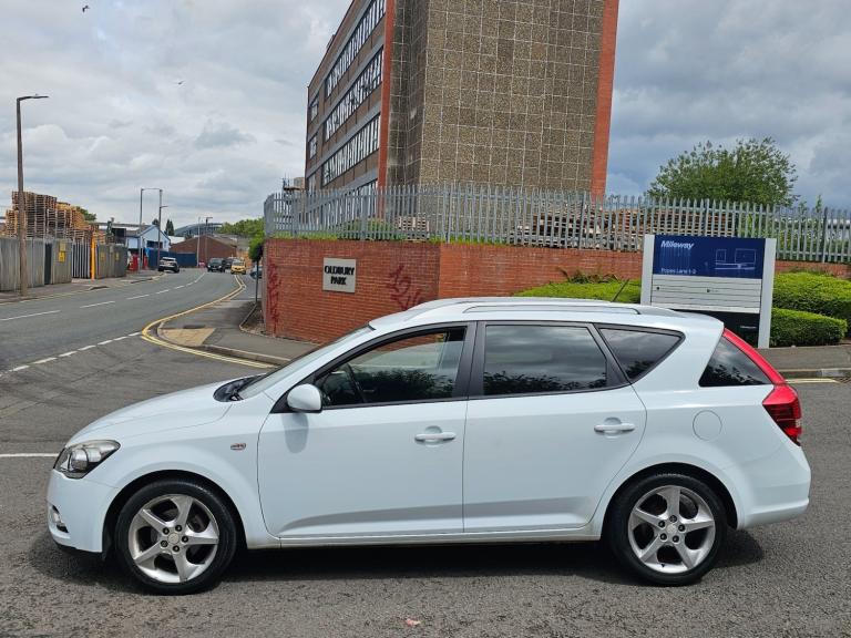 2011 Kia Ceed 1.6 CRDi 3 5dr ESTATE Diesel Manual