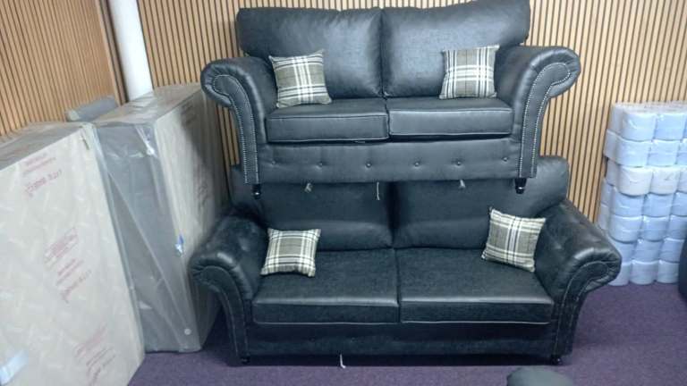 £699 Brand New Grey 3 + 2 Sofa Set