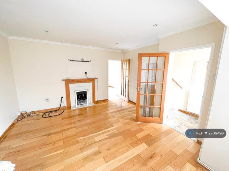 2 bedroom house in Trafford Drive, Little Hulton, Manchester, M38 (2 bed) (#2709498)