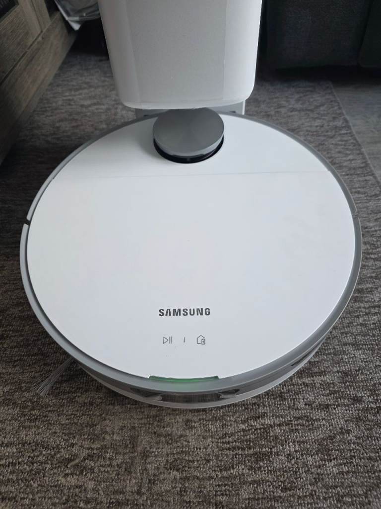Samsung Jet Bot+ VR30T85513W Robot Vacuum Cleaner, Built-in Clean Station, Misty White