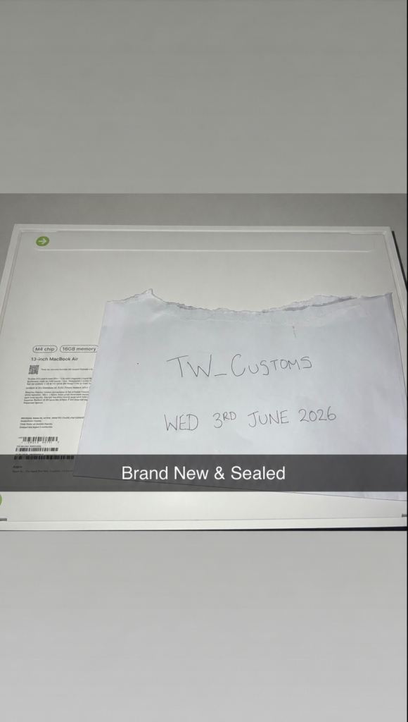 Sealed Apple Macbook Air M4 2025
