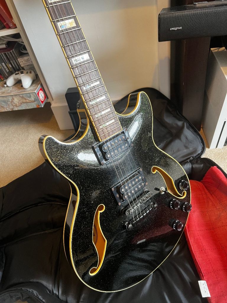 Ibanez artcore AM77
