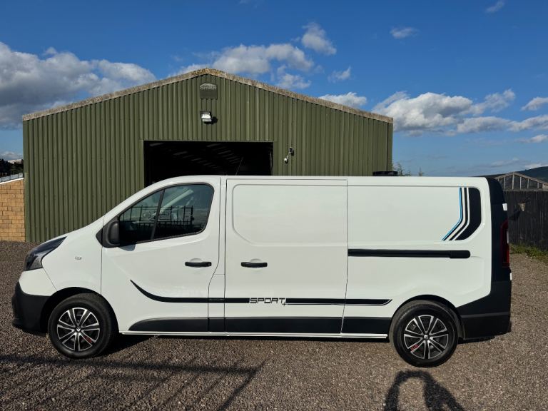 Renault Trafic LWB – 1 Owner WOW!! ONLY 17,000 GENUINE MILES!!