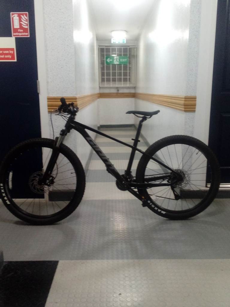 Giant Talon 3 (small adults 27.5/3) mountain bike. 