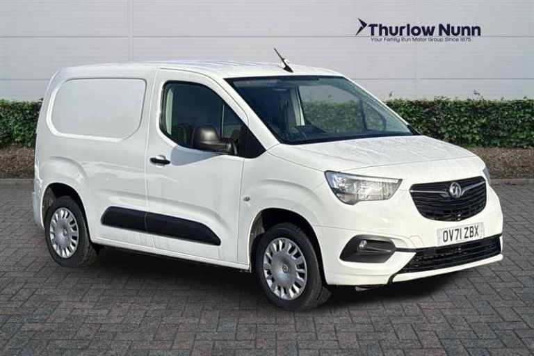 2021 Vauxhall Combo 2000 1.5 Turbo D 100ps H1 Sportive Van PANEL VAN DIESEL Manual