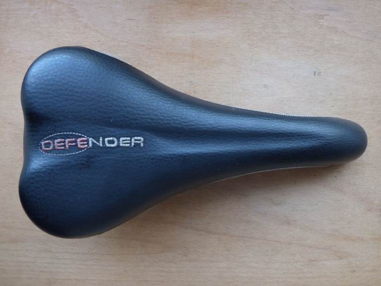 SELLE BASSANO DEFENDER BICYCLE SADDLE SEAT 140mm X 275mm 320g BLACK & SILVER