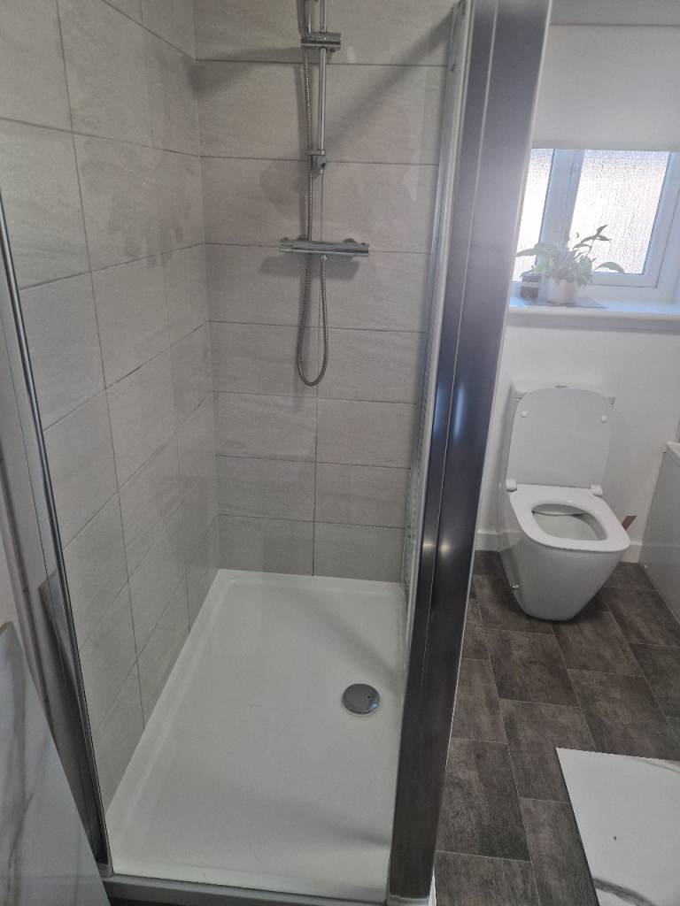 Shower Enclosure with brand new White Tray & Chrome Frame | in Kilsyth ...