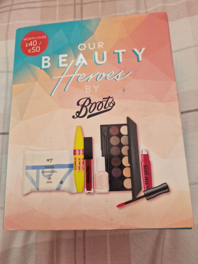 Our Beauty Heroes by Boots Gift Set