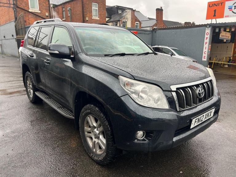 TOYOTA LAND CRUISER 3.0 D-4D LC4 2012 MODEL HIGH SPEC 4X4 SUV 7 SEATS AUTOMATIC