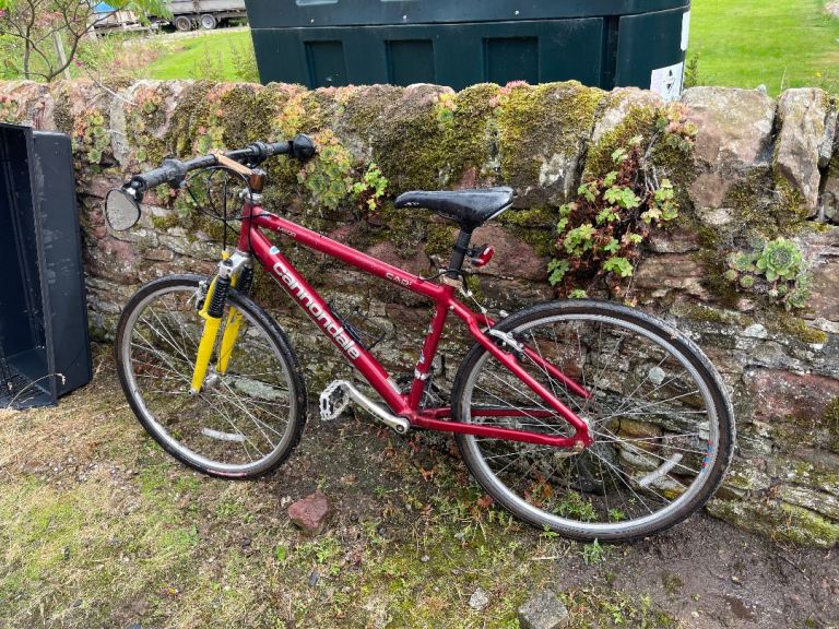 Cannondale M500 Mountain Bike – Red, Good Condition