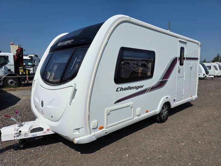 SWIFT CHALLENGER 480 2 BERTH CARAVAN 