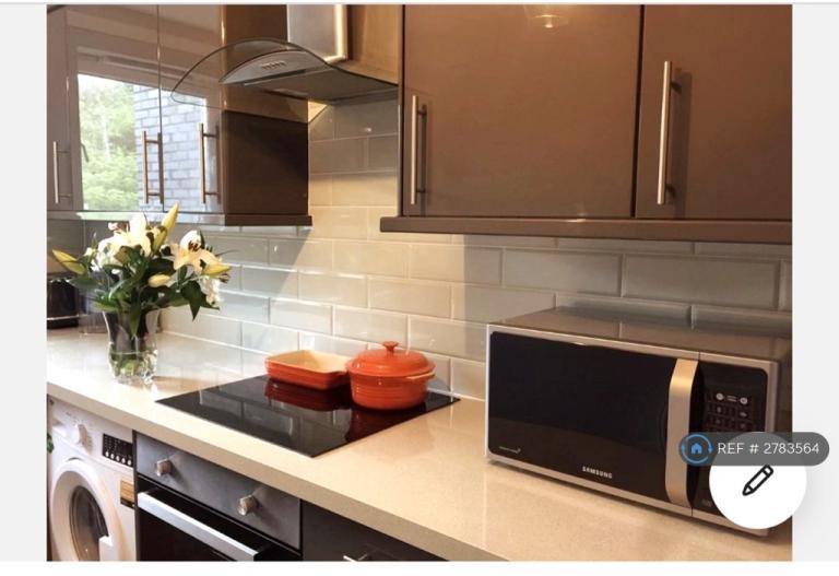 2 bedroom flat in Duff Street, Edinburgh, EH11 (2 bed) (#2783564)