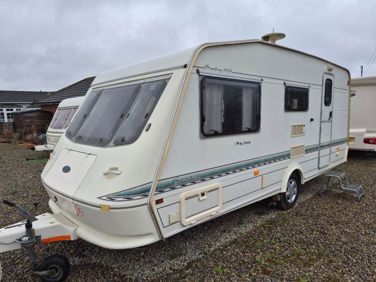 Elddis Broadway 2001 caravan 4 berth end bathroom mover mover 