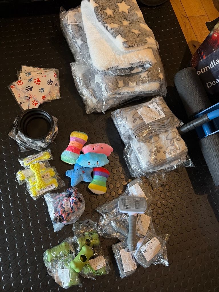 Puppy accessories wholesale/job lot