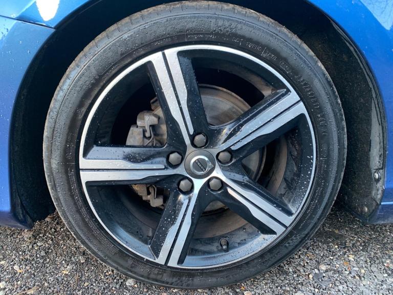 2016 Volvo V40 D2 [120] R DESIGN Nav Plus 5dr HATCHBACK DIESEL Manual