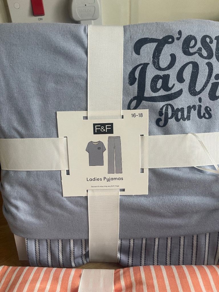 New ladies pyjamas size 16/18 