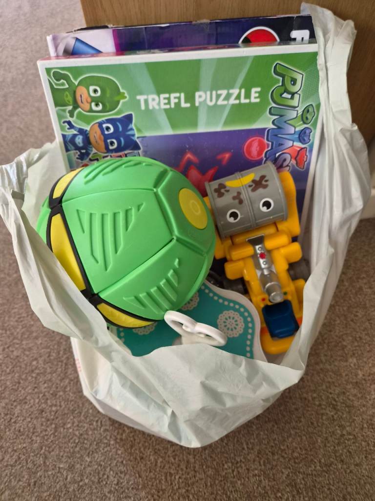Toys free to collect | in Swindon, Wiltshire | Gumtree