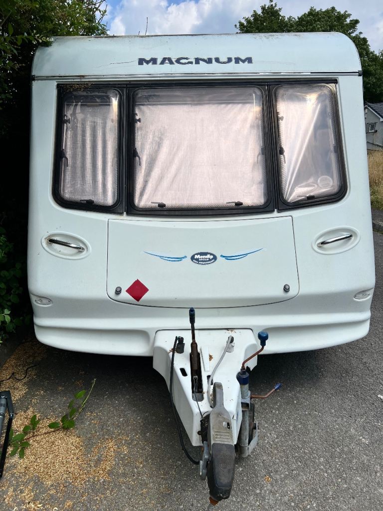 2004 compass magnum 524L