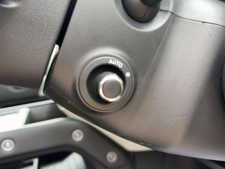  Land Rover Defender 110 3.0 D300 MHEV X-Dynamic HSE Auto 4WD Euro 6 (s/s) 5dr Diesel Automatic