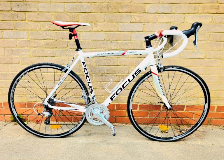 FOCUS VARIADO TIAGRA GROUPSET ROAD BIKE MD TO LG FRAME 