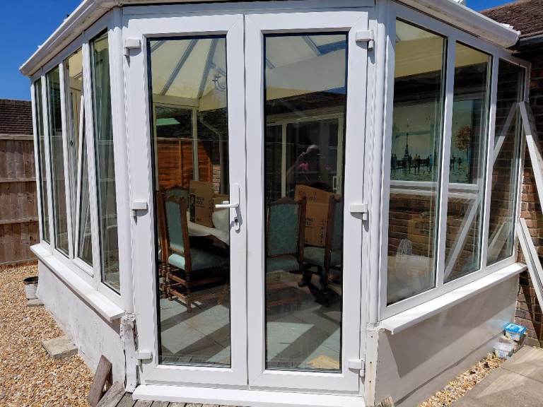 Good Condition White uPVC Conservatory for Sale