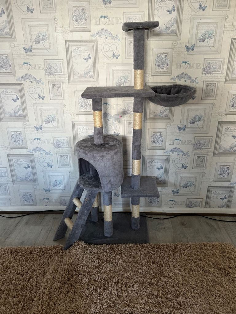 Cat tree
