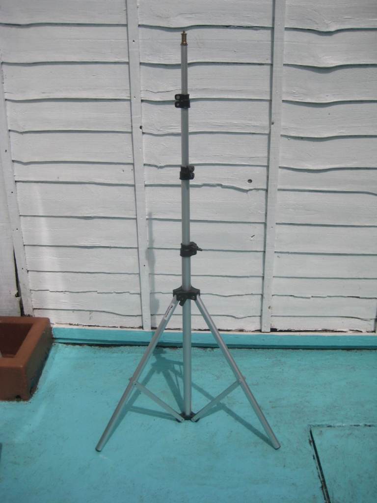 FalconEyes Four Section Adjustable Light Stand Model L-2440A with Carry Bag for £20.00