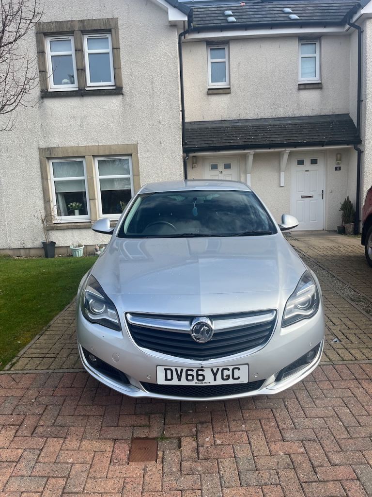 Vauxhall INSIGNIA 2.0 CDTi SRi Nav (2016), 5 doors