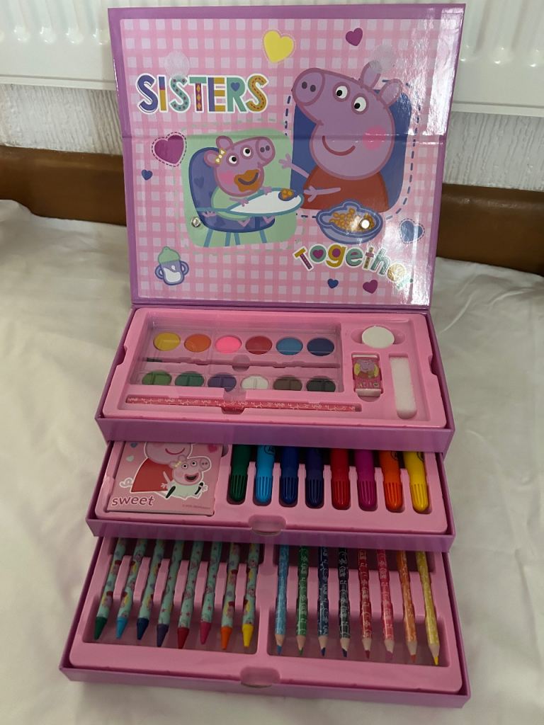 Peppa Pig colouring set in box