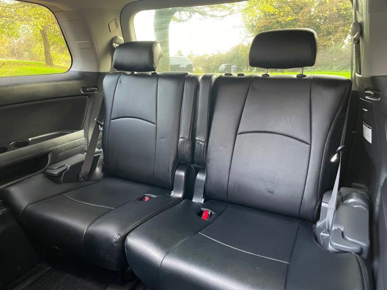 TOYOTA ALPHARD 2.4 2012