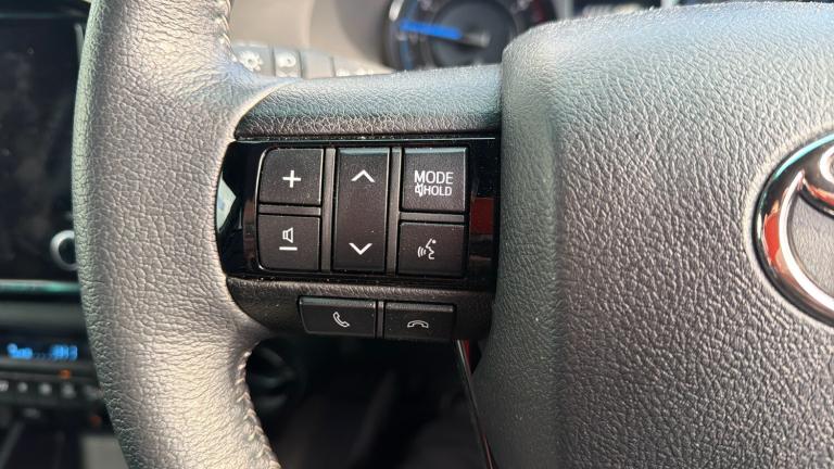 2025 Toyota Hilux Diesel Invincible X D/Cab Pick Up 2.8 Hybrid 48V Auto Double Cab Pick-up Diesel...