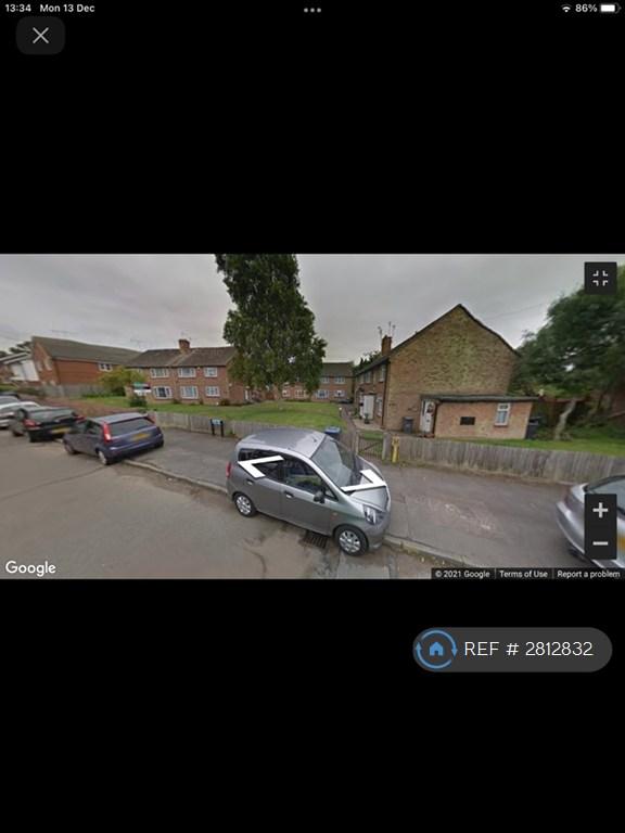 2 bedroom flat in Bishops Stortford, Bishop's Stortford, CM23 (2 bed) (#2812832)