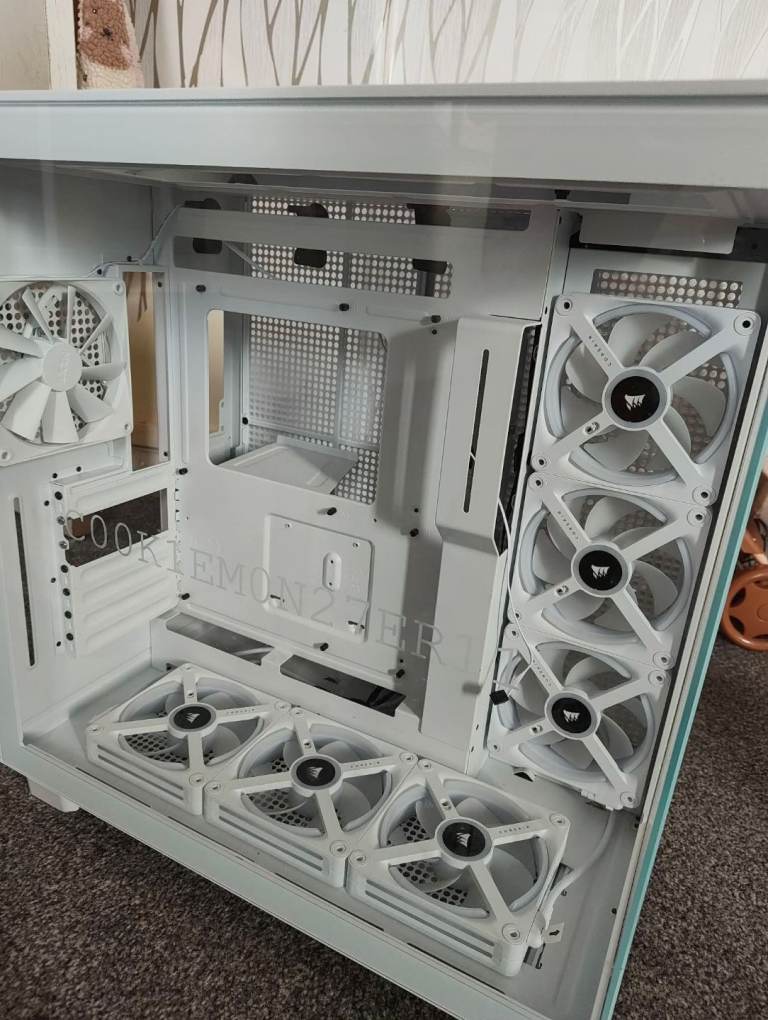 NZXT PC Case/ Cosair Liquid cooler/ extra fans/ snowball mic