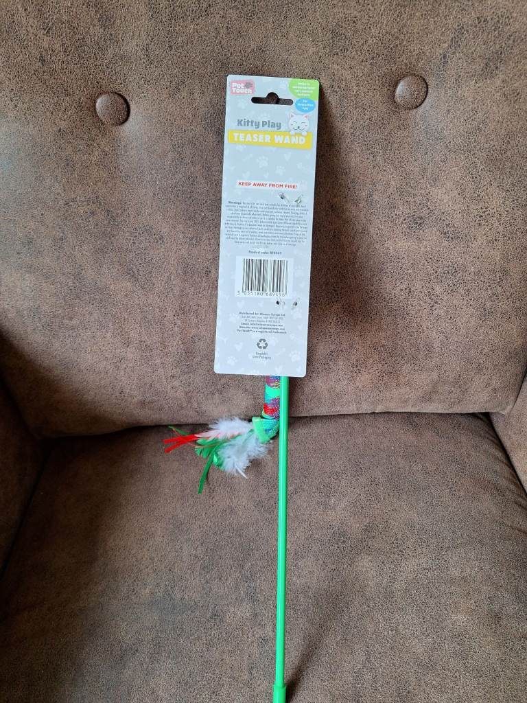 Cat Toy Teaser multicoloured Wand, Stocking Treats! Brand New