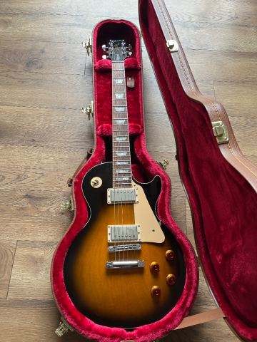 2001 Gibson Les Paul Standard in Tobacco Burst | in Failsworth, Manchester 