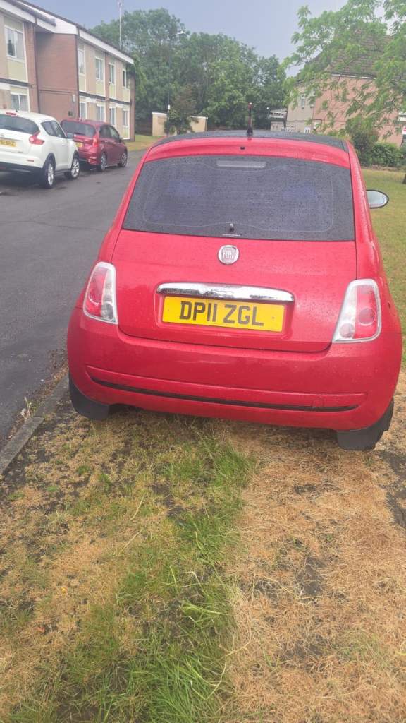 Automatic fiat 500 1 owner  extremely low miles 42k