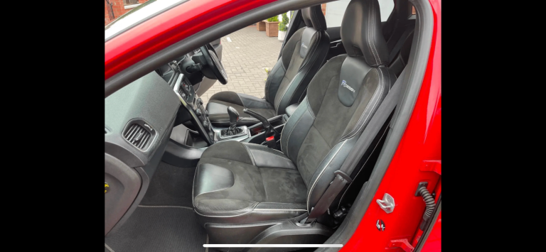 Volvo, V40, Hatchback, 2013, Manual, 1560 (cc), 5 doors