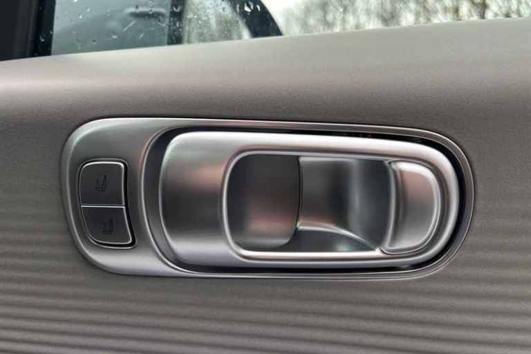 2025 Hyundai IONIQ 6 77.4kWh Ultimate Saloon 4dr Electric Auto (228 ps) Saloon Electric Automatic