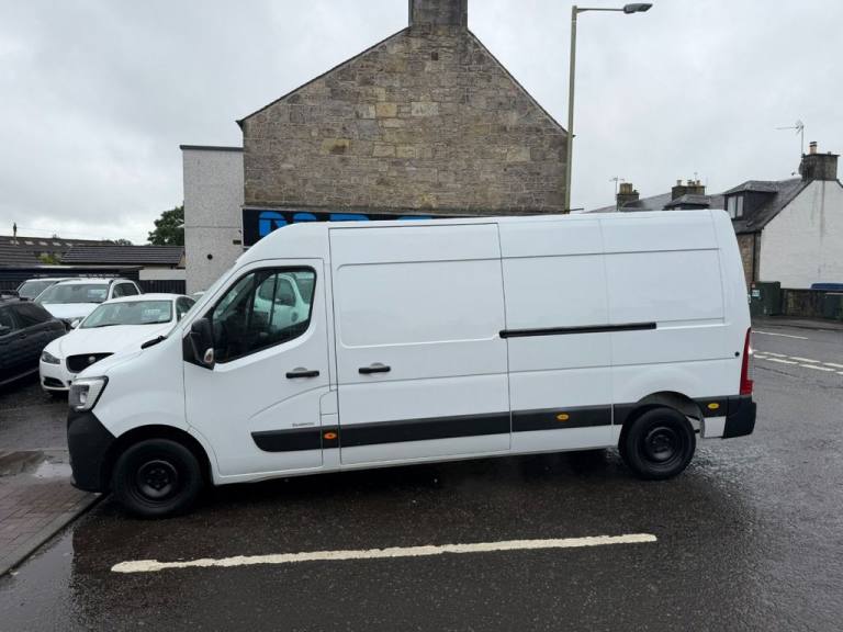 2020 Renault Master LM35dCi 135 Business Medium Roof Van PANEL VAN DIESEL Manual