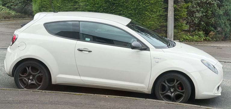 Alfa Romeo, MITO, Hatchback, 2015, Manual, 875 (cc), 3 doors