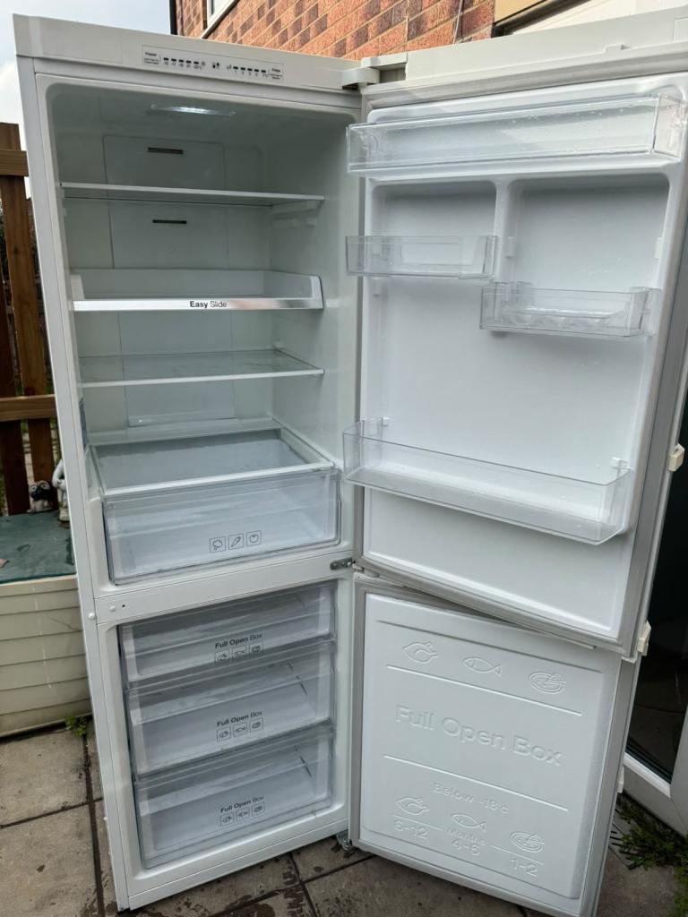 Samsung LED Frost-Free Fridge Freezer For Sale/ FREE DELIVERY