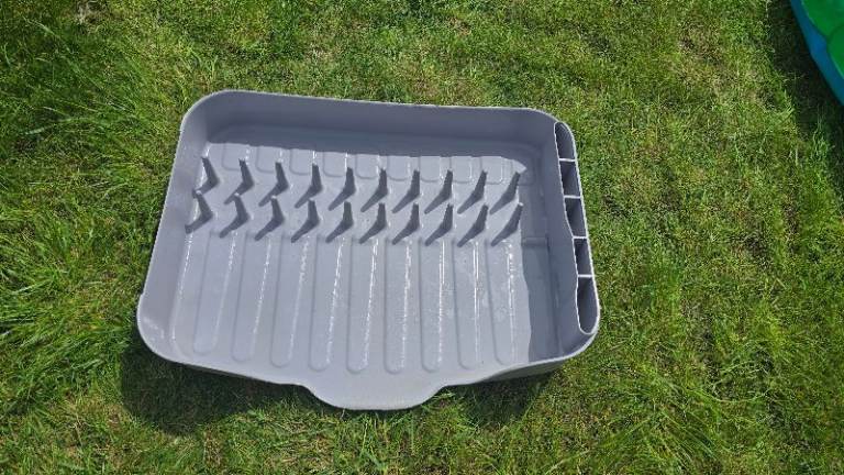 Dish Drainer Rack – Grey Plastic, Good Condition