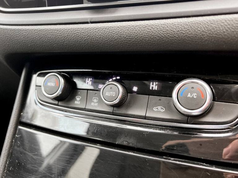 2022 Vauxhall Grandland 1.2 Turbo GS Line 5dr HATCHBACK PETROL Manual