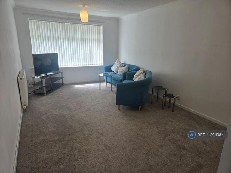 2 bedroom flat in Kerse Road, Grangemouth, FK3 (2 bed) (#2911984)
