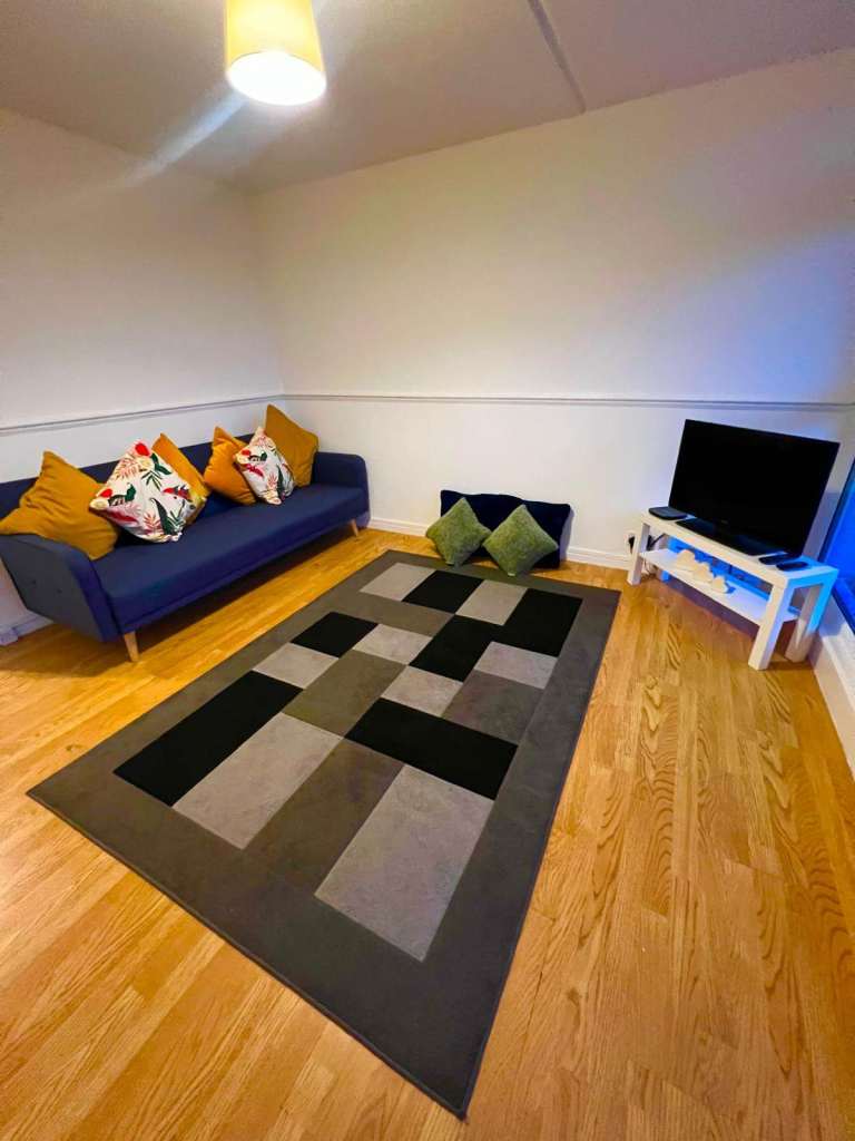 2 Bed House to Rent | Short & Long Stay | Chigwell IG7