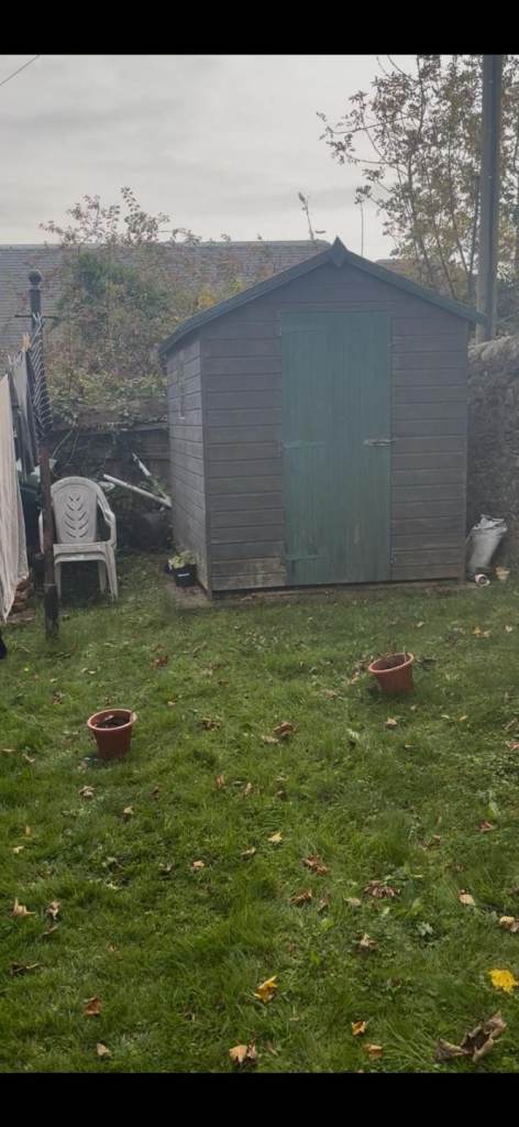 2 Garden sheds Free to be collected 