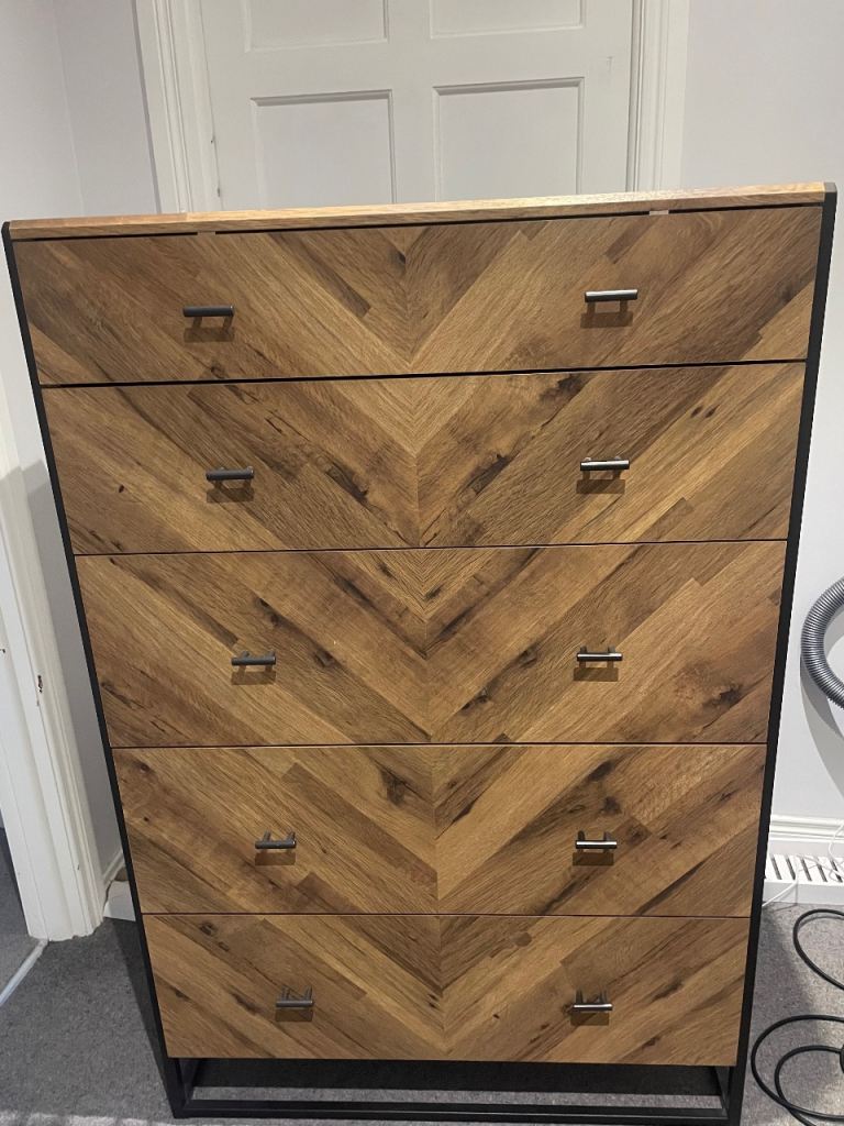 Next Dark Brown Bronx Oak Effect Chevron Multi Chest of Drawers - Brown