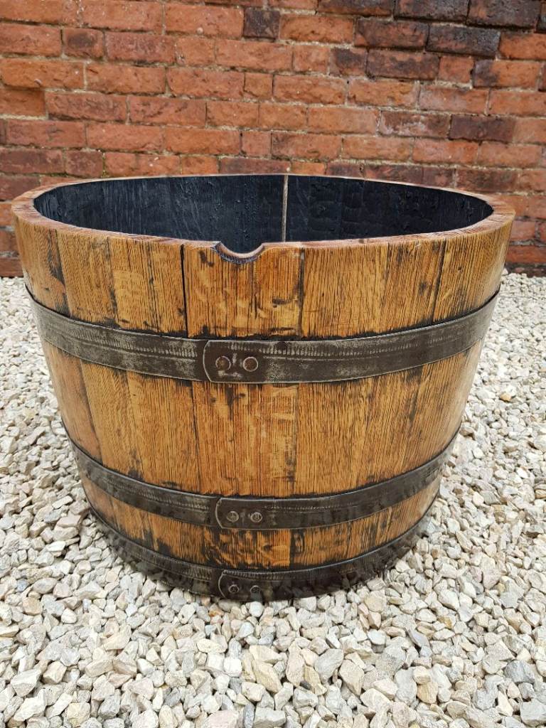 LARGE OAK HALF WHISKEY BARREL YACHT VARNISH GARDEN PLANTER POT TUB PLANTS FLOWERS DELIVERY AVAILABLE
