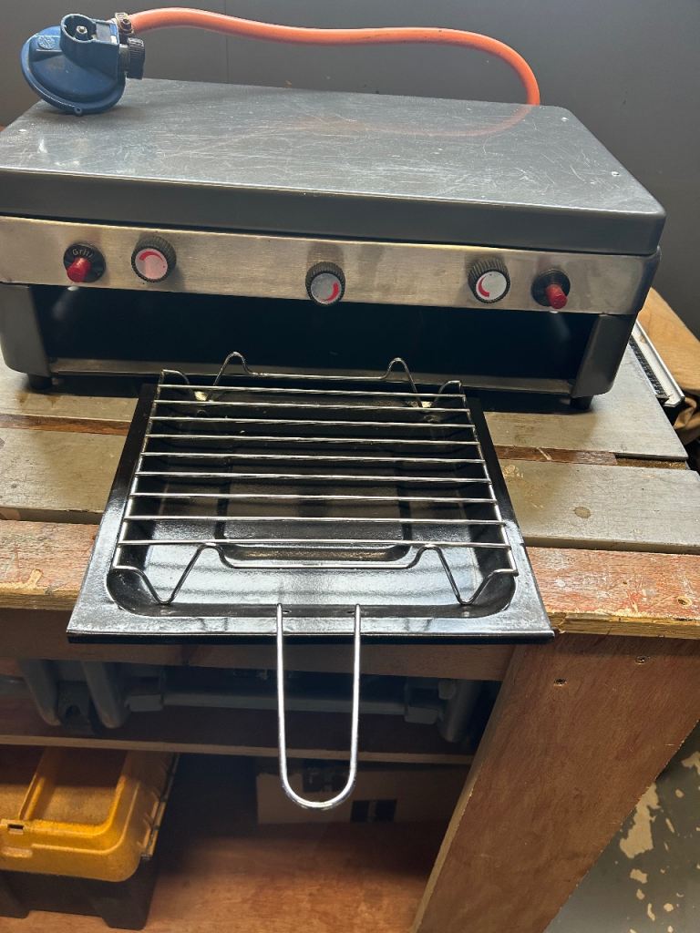 Portable 2 burner & grill 
