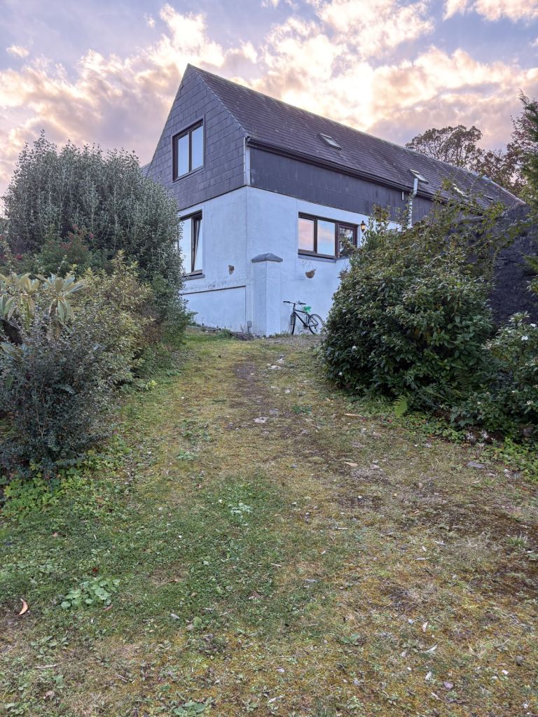 2 BR 2 Floor Apt for rent